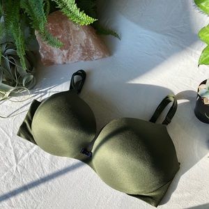 Victoria’s Secret Plunge Bra